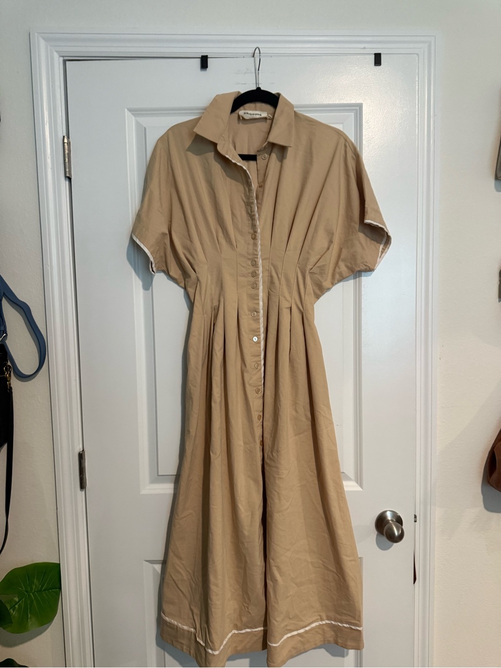 Exquise Anthropologie Tobie Tan Button-Front Maxi Shirt Dress